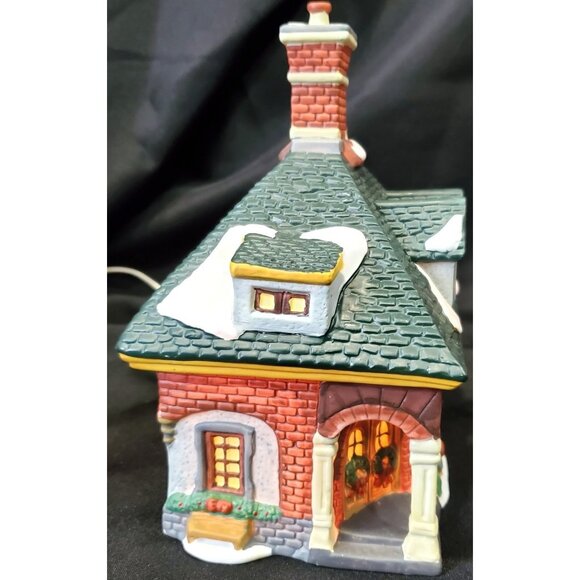 Dickens Towne series LLOYD'S CHEMIST Christmas Village building pharmacy shop - Picture 3 of 9